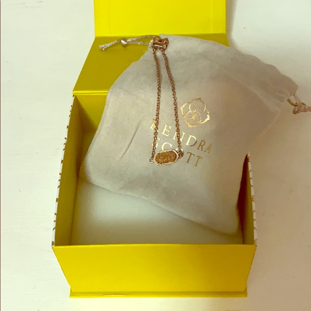 Kendra Scott bracket